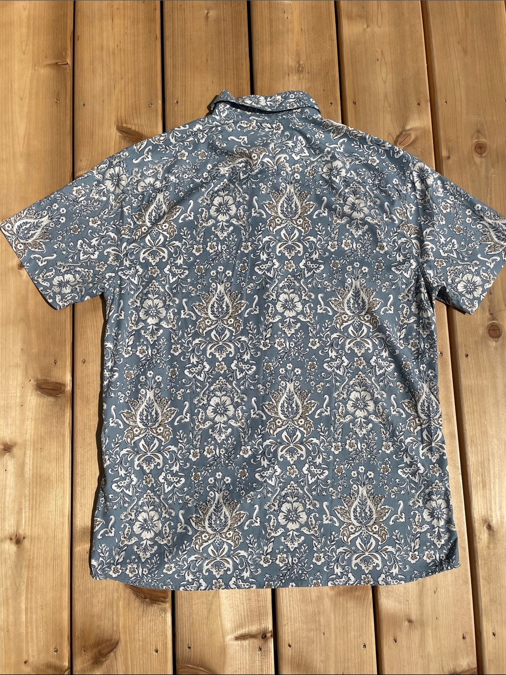 Abercrombie & Fitch Blue Paisley Short-Sleeve Button Down - Picture 5 of 6
